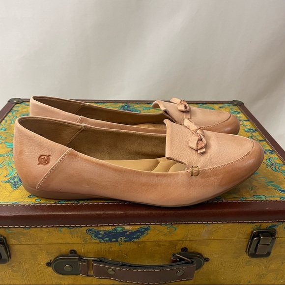 🆕Born Handcrafted Footwear Tan Leather Loafers / Flats Size 9 - Picture 4 of 7